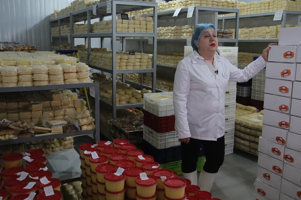 50. Fromagerie De Lusadzor   Hasmig Kevorkian Présente Les Produits (2)